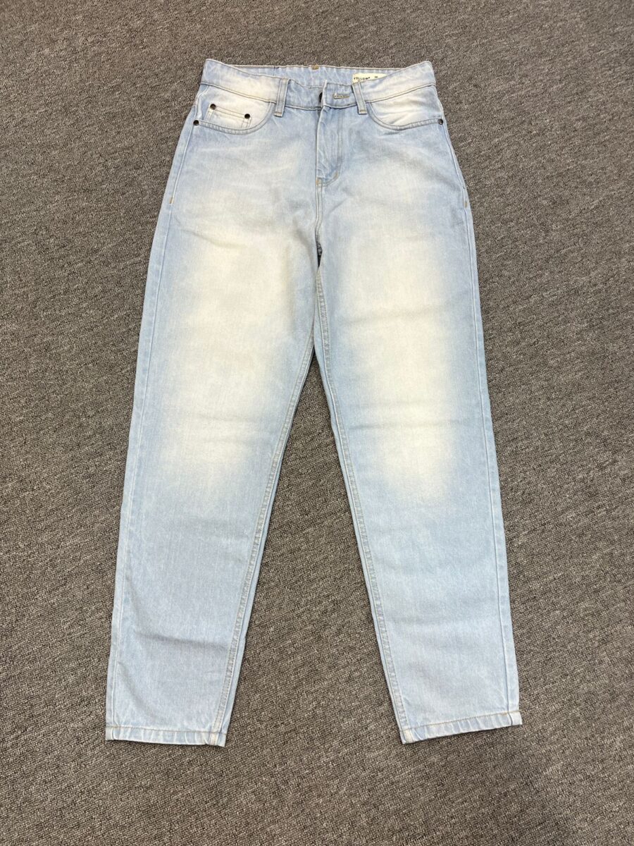 Mom fit jeans